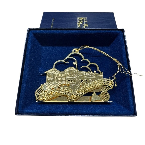 Ocean City Pops Orchestra 1997 Commemorative Ornament Gold Holiday Ornament - Picture 3 of 4